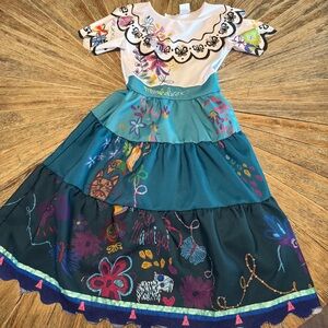 Disney Encanto Mirabel girls small costume dress